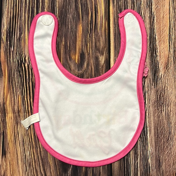 1st Birthday Girl Bib ๐๐๐๐ฅณ - Picture 3 of 3